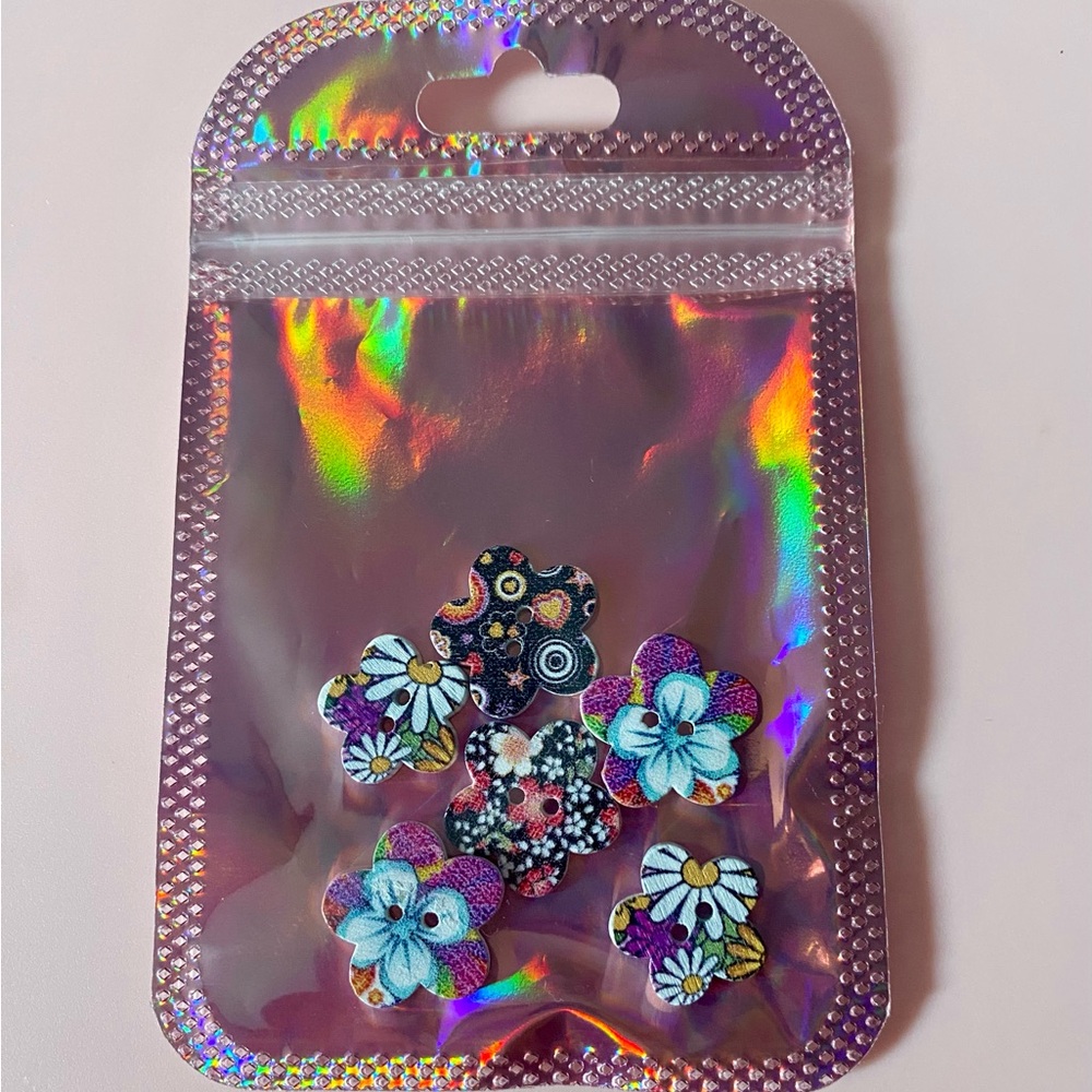 Floral Patterned Wood Button Set